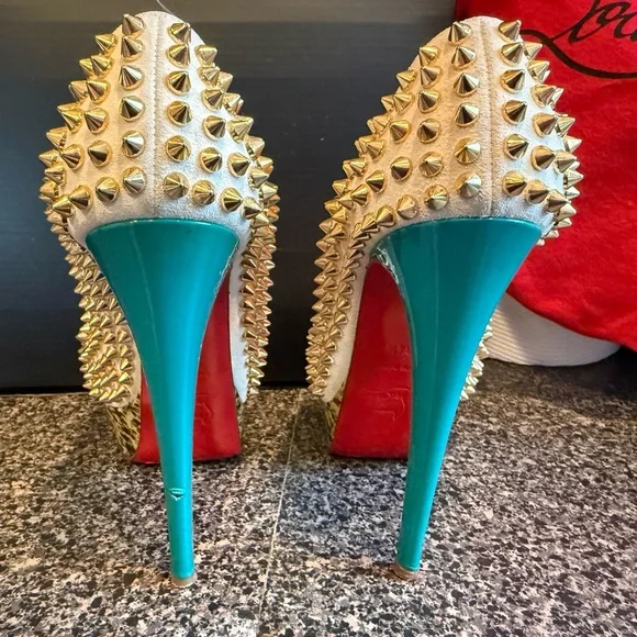Christian Louboutin Peep-Toe Heels size 34.5 - Picture 4 of 7